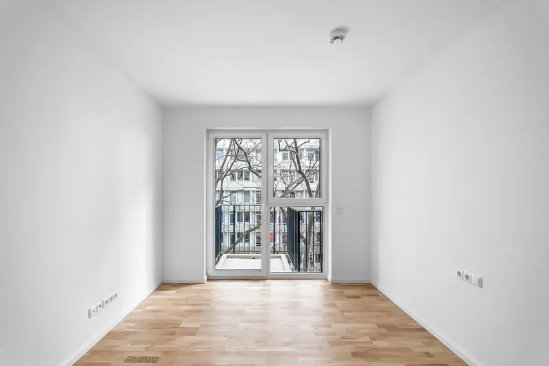 Unmöbliertes Studio mit EBK in Lichtenberg — photo 1